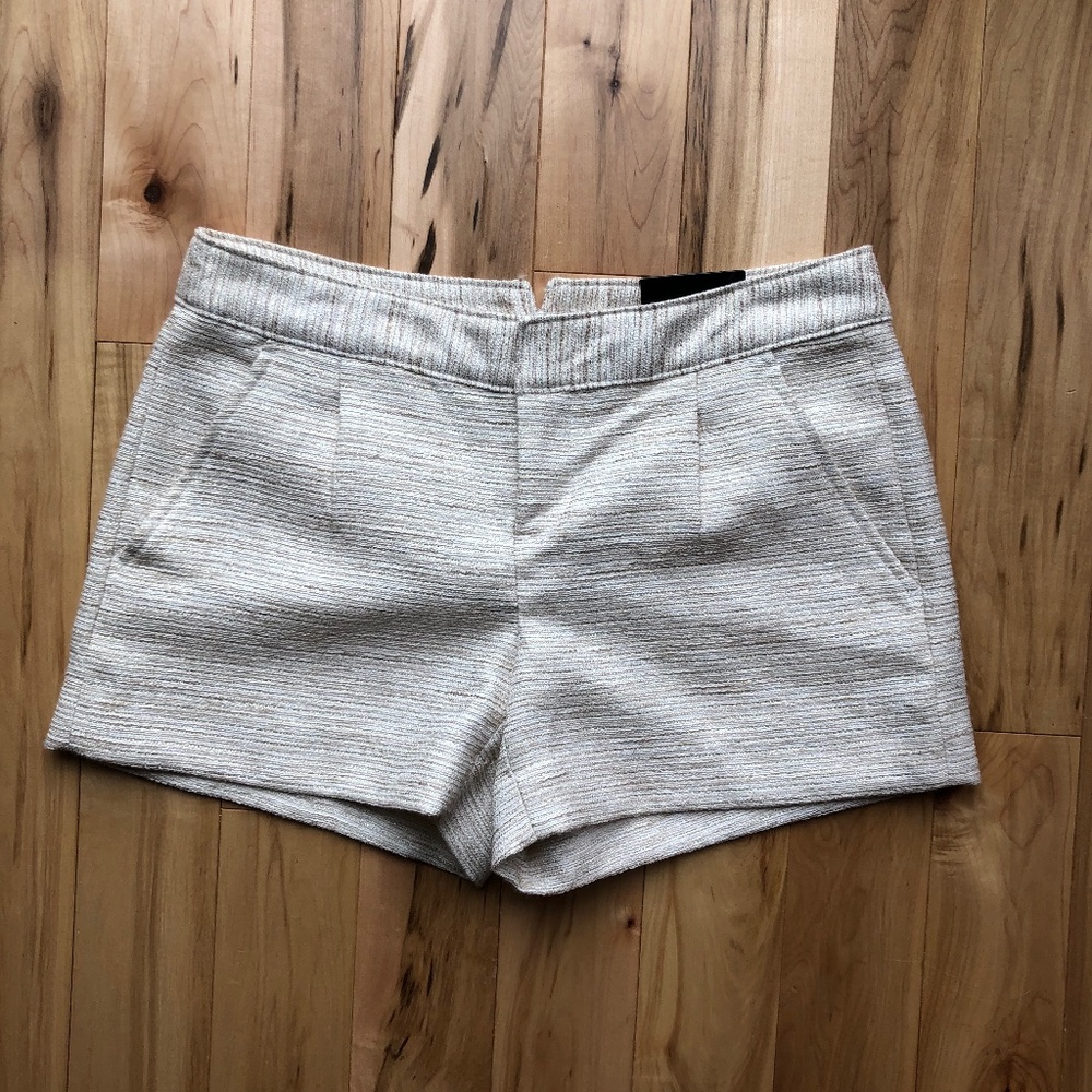 NWT banana Republic gold‎ shorts